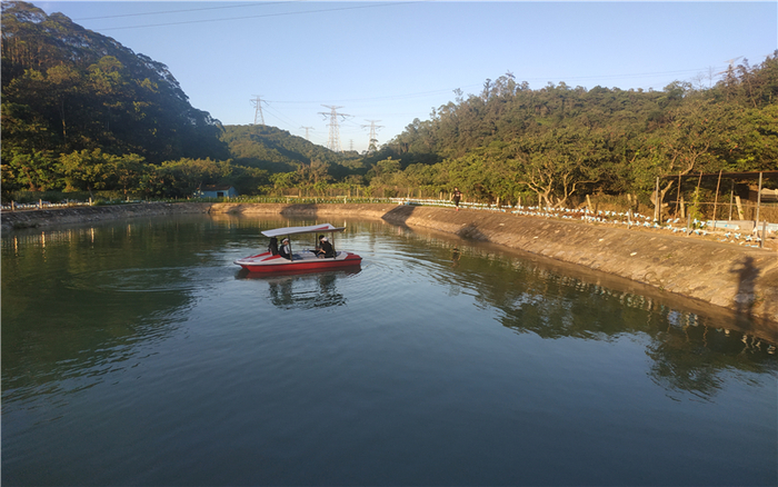 乐湖生态园-水上划船