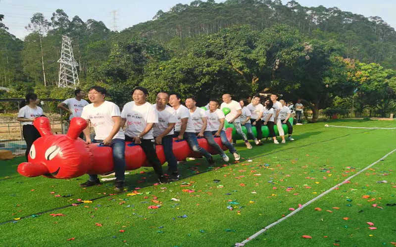 深圳農(nóng)家樂(lè)-毛毛蟲(chóng)賽跑.jpg